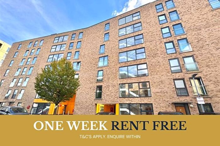 1 Bedroom Flat To Rent In Goodwood Apartments, Parade Gardens, Chingford, E4