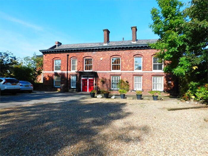 2 Bedroom Apartment For Sale In Stand Lane, Radcliffe, M26