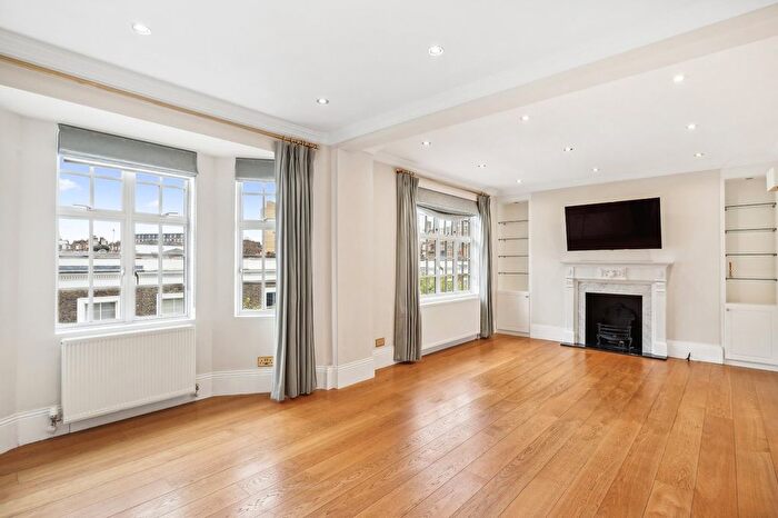 3 Bedroom Flat To Rent In Cornwall Gardens, London, SW7
