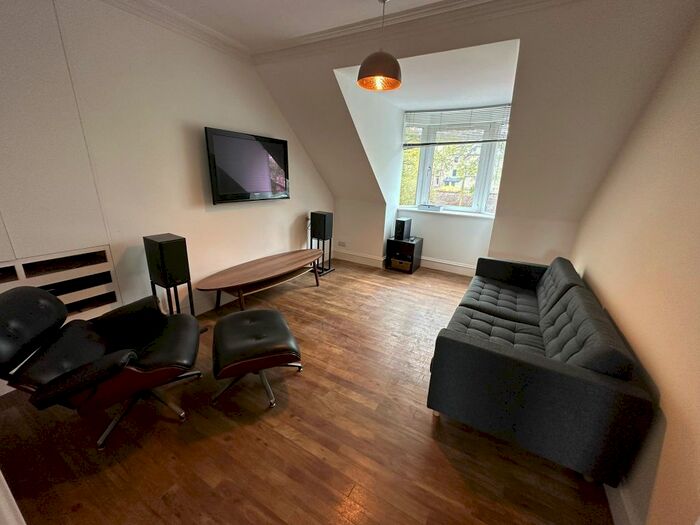 2 Bedroom Flat To Rent In Loanhead Terrace, Rosemount, Aberdeen, AB25