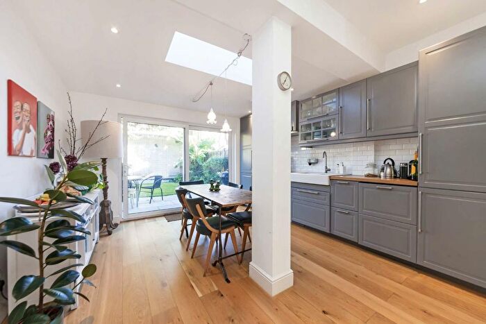 4 Bedroom Detached House To Rent In Totterdown Street, London, SW17