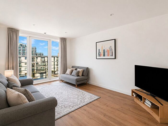 1 Bedroom Flat For Sale In Warwick Road, London, W14