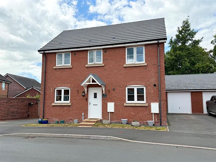 3 Bedroom Detached House For Sale In Swaledale Road, Kingstone, Hereford, HR2