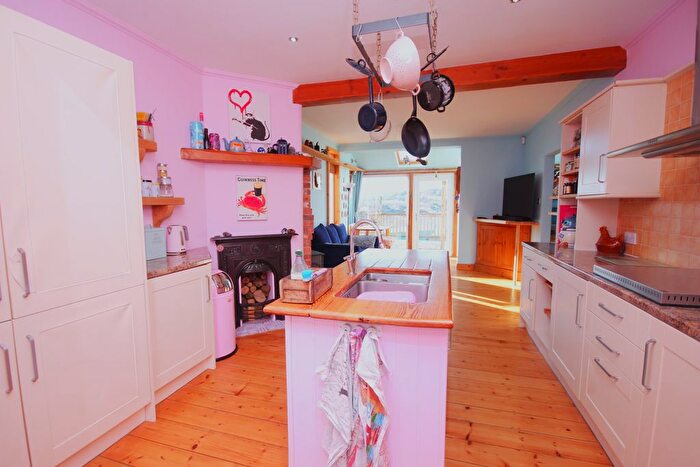 3 Bedroom Detached House For Sale In Upper Eastcliffe Road, Par, Cornwall, PL24