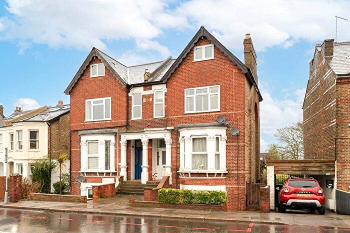 3 Bedroom Flat For Sale In Carshalton Road, Sutton, SM1