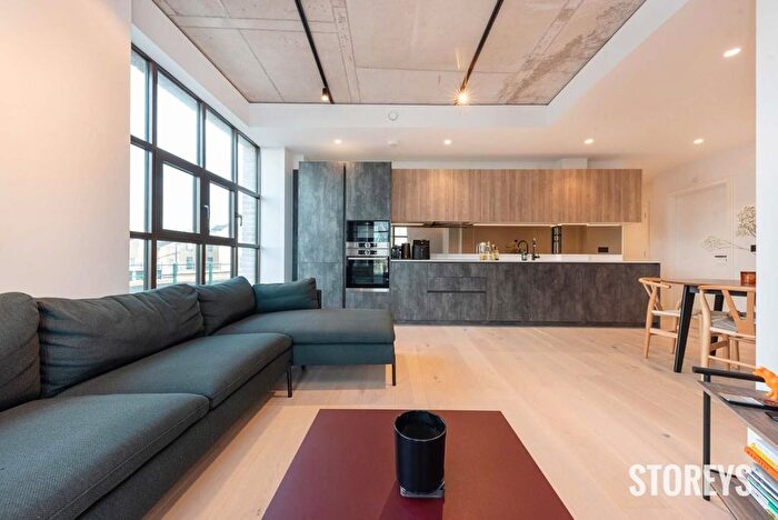 2 Bedroom Flat To Rent In Empress Apartments, Stanton Walk, Bethnal Green, E2