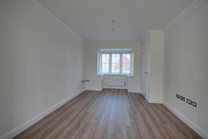 4 Bedroom Detached House For Sale In Turpin's Chase, Welton, Brough, HU15