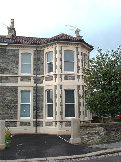 7 Bedroom End Of Terrace House To Rent In Alexandra Park, BS6