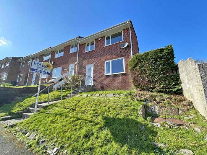 3 Bedroom End Of Terrace House For Sale In Hallerton Close, Mainstone, Plymouth, PL6