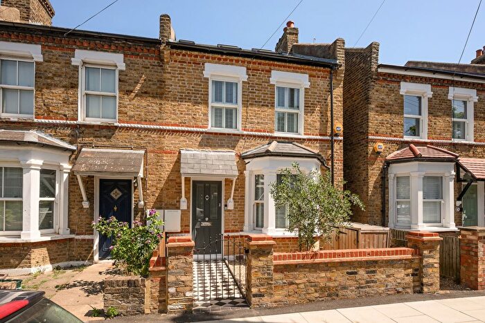 4 Bedroom End Of Terrace House For Sale In Hardy Road, Wimbledon, London, SW19