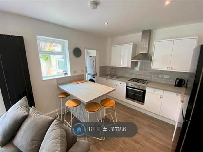 4 Bedroom Terraced House To Rent In Brookdale Road, Liverpool, L15