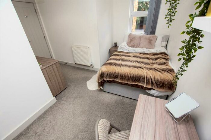 7 Bedroom House To Rent In Tiverton Road, Birmingham, B29