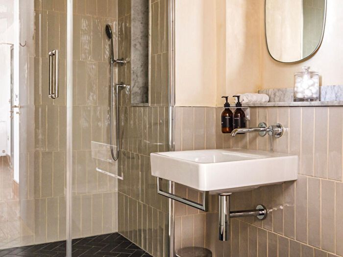 1 Bedroom Flat To Rent In The Gessner, Watermead Way, Tottenham Hale, N17