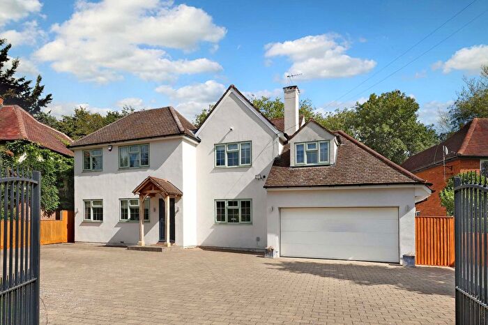 5 Bedroom Country House For Sale In Seer Mead, Seer Green, Beaconsfield, Buckinghamshire, HP9