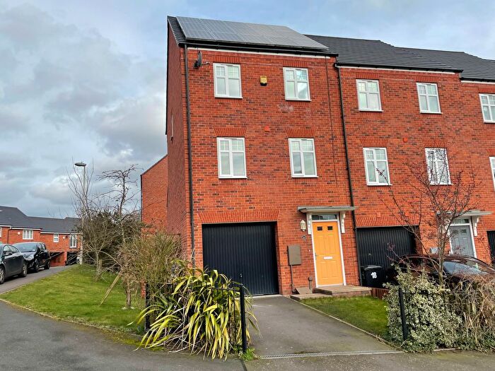 3 Bedroom Property To Rent In John Corbett Drive, Stourbridge, DY8