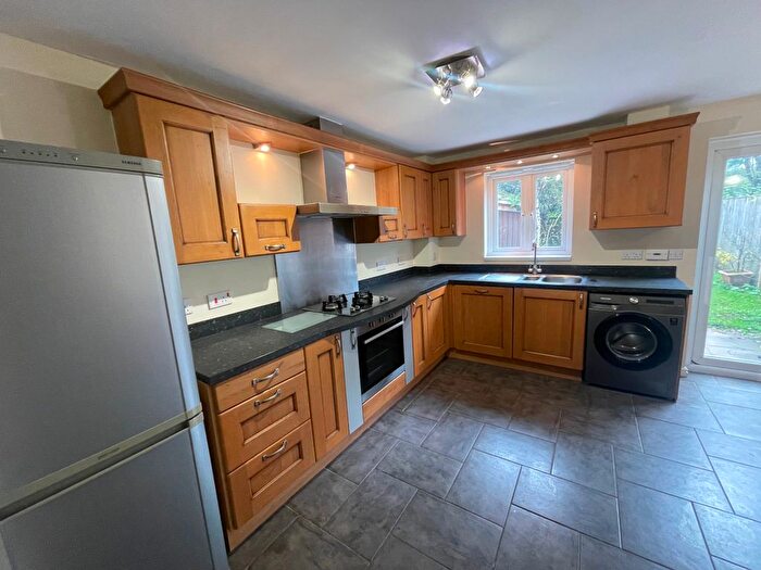 4 Bedroom Semi-Detached House To Rent In Carreg Erw, Birchgrove, Swansea, SA7