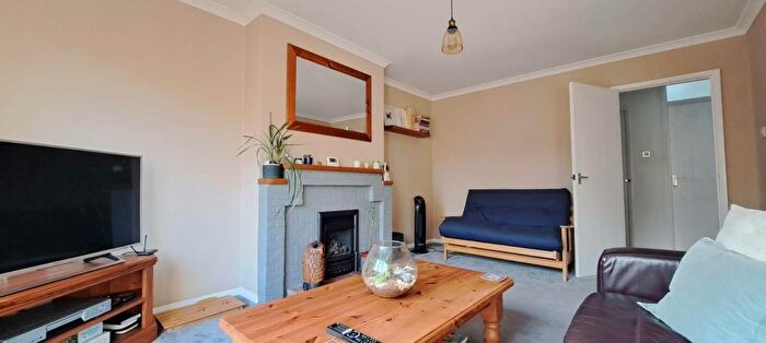 2 Bedroom Apartment To Rent In Maidenhead, Berkshire, SL6