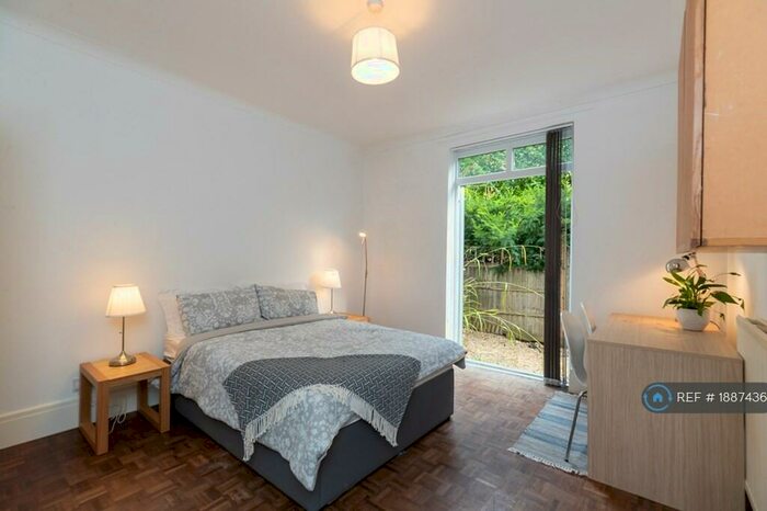 6 Bedroom Terraced House To Rent In Rosefield Street, Leamington Spa, CV32