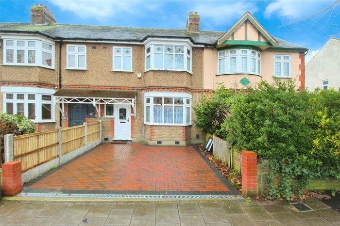 3 Bedroom Terraced House To Rent In Rush Green Road, Romford, RM7