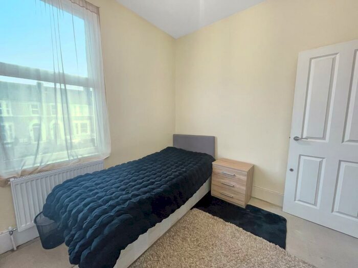 1 Bedroom Terraced House To Rent In Broadfield Road, London, SE6