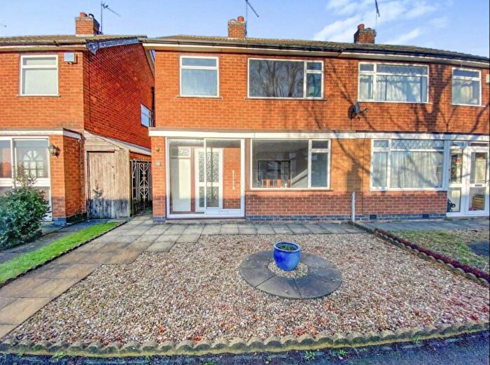3 Bedroom Semi Detached House For Sale In Harris Green, Leicester, LE3