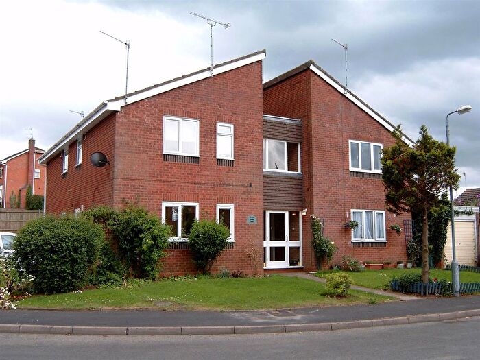 Studio To Rent In Henley Drive, Droitwich, Worcs., WR9