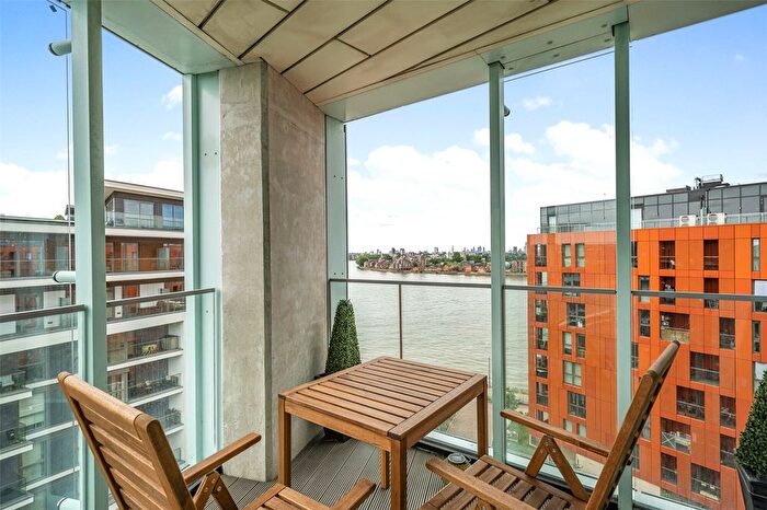 3 Bedroom Flat For Sale In Cable Walk, London, SE10