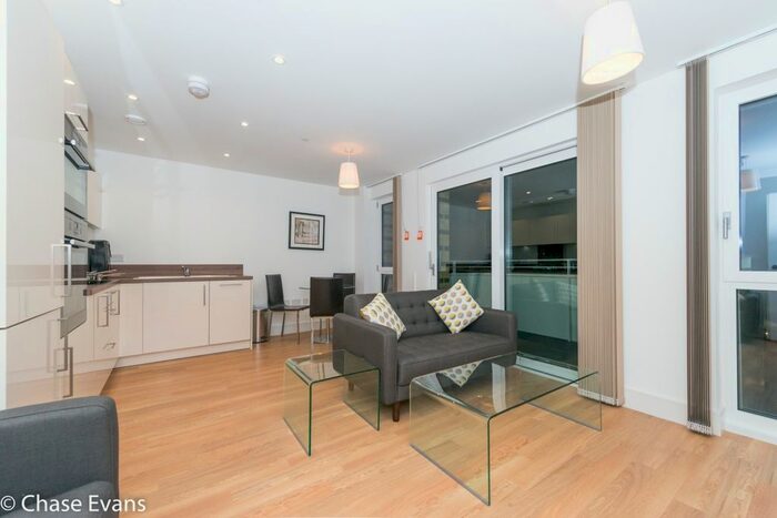 1 Bedroom Flat To Rent In Ivy Point, No The Avenue, Bromley-By-Bow, E3