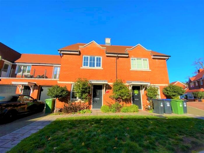3 Bedroom Terraced House To Rent In Frimley, GU16