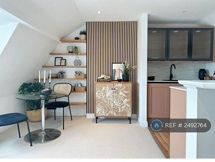 1 Bedroom Flat To Rent In Meridian Place, Bristol, BS8