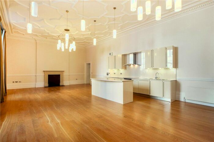 2 Bedroom Flat To Rent In Great Cumberland Place, Marylebone, London, W1H