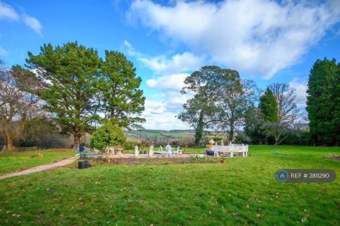 2 Bedroom Flat To Rent In Stubbs Wood, Amersham, HP6