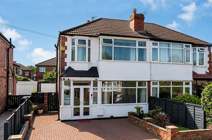 3 Bedroom Semi-Detached House For Sale In Park View, Cheadle Heath, Stockport, SK3