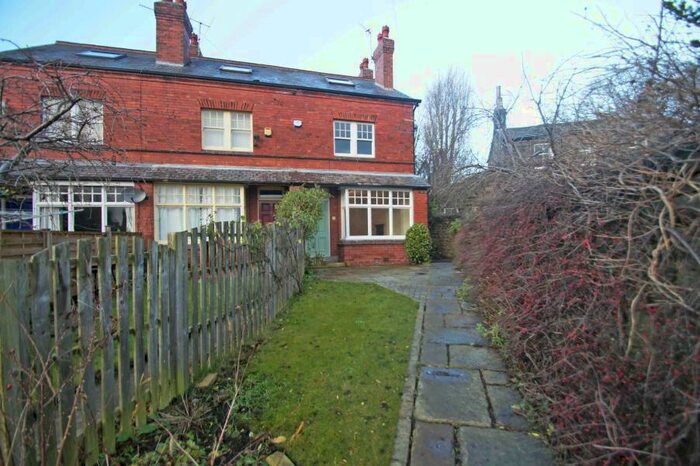 2 Bedroom Terraced House To Rent In Beech Grove, Headingley, Leeds, LS6