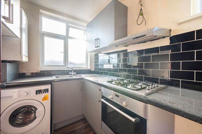 3 Bedroom Flat To Rent In Kathleen Avenue, Alperton, Wembley, HA0