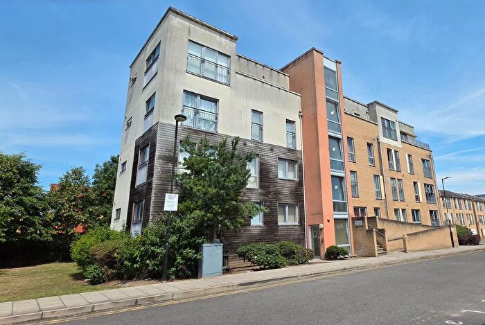 2 Bedroom Flat For Sale In Fortune Avenue, Edgware, HA8