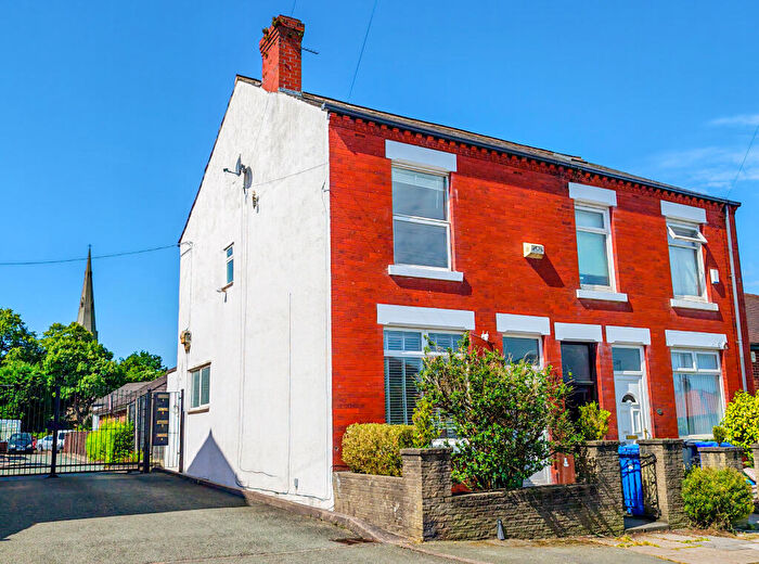 2 Bedroom Semi Detached House For Sale In Rowbotham Street, Hyde, Tameside, SK14