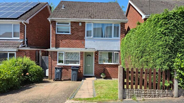 3 Bedroom Detached House To Rent In Copperbeech Close, Birmingham, B32