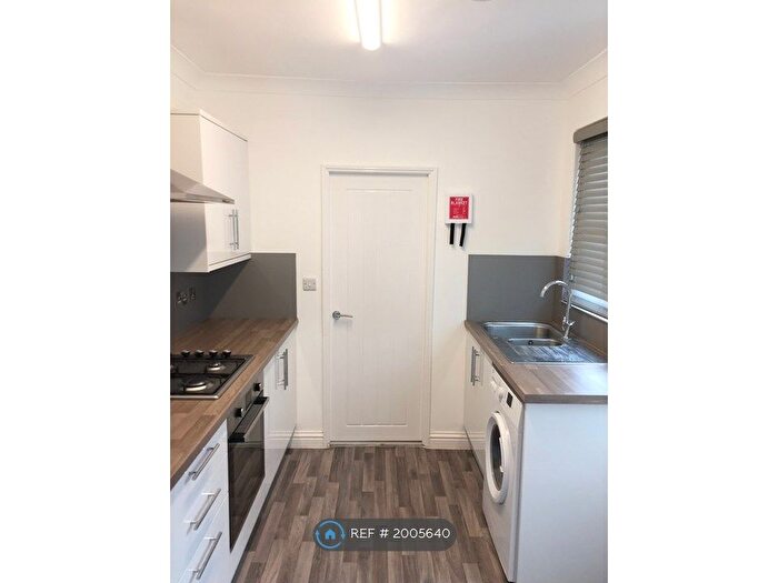 3 Bedroom Terraced House To Rent In Talbot Road, Southsea, PO4