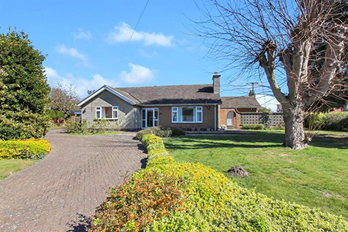 3 Bedroom Detached Bungalow For Sale In Walesby Road, Market Rasen, LN8