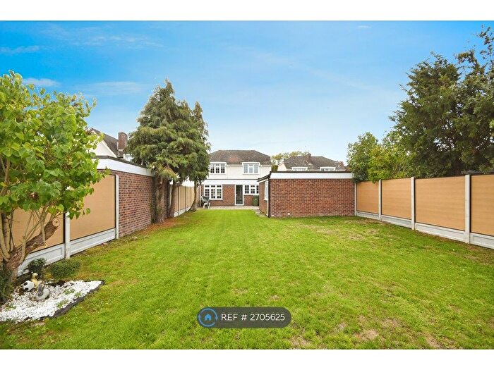 4 Bedroom Detached House To Rent In The Chase, Cornish Hall End, Braintree, CM7