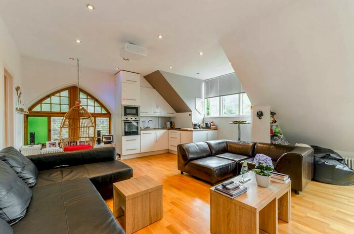 1 Bedroom Flat To Rent In Home Park Road, Wimbledon Park, London, SW19