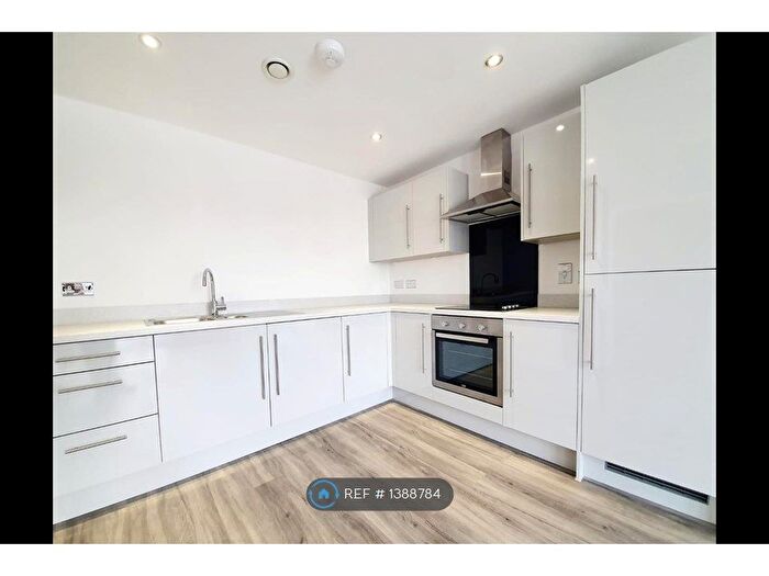 1 Bedroom Flat To Rent In Sycamore Court, Luton, LU2