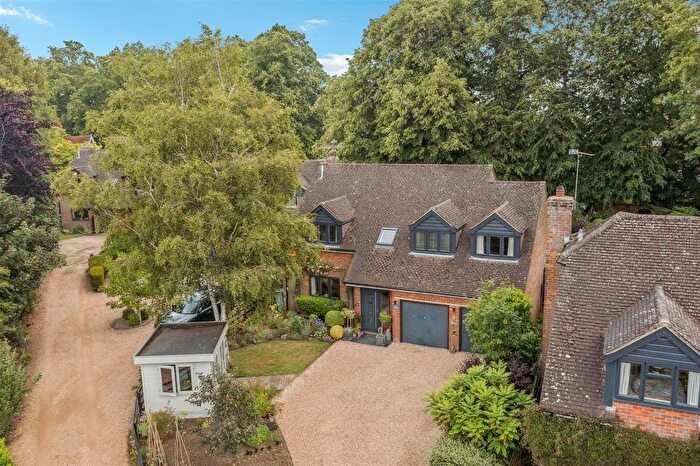 5 Bedroom Detached House For Sale In Tythe Gardens, Stewkley, Buckinghamshire, LU7