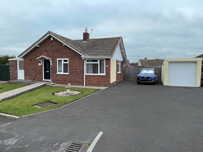 2 Bedroom Detached Bungalow For Sale In Blythe Way, Burnham-On-Sea, TA8