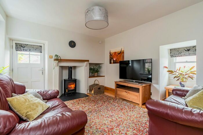 1 Bedroom Cottage For Sale In Main Street, Pathhead, EH37