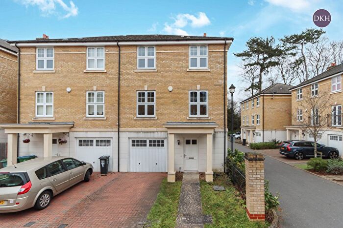 4 Bedroom Semi Detached House For Sale In Woolman Road, Nascot Wood, Watford, Hertfordshire, WD17