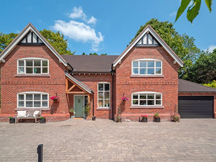 5 Bedroom Detached House For Sale In Vicarage Lane, Frodsham, Cheshire, WA6
