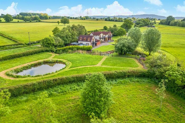 6 Bedroom Detached House For Sale In The Common, Rowde, Devizes, SN10