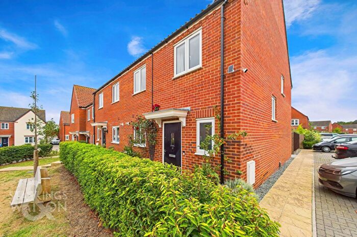 3 Bedroom End Of Terrace House For Sale In Shreeve Road, Blofield, Norwich, NR13